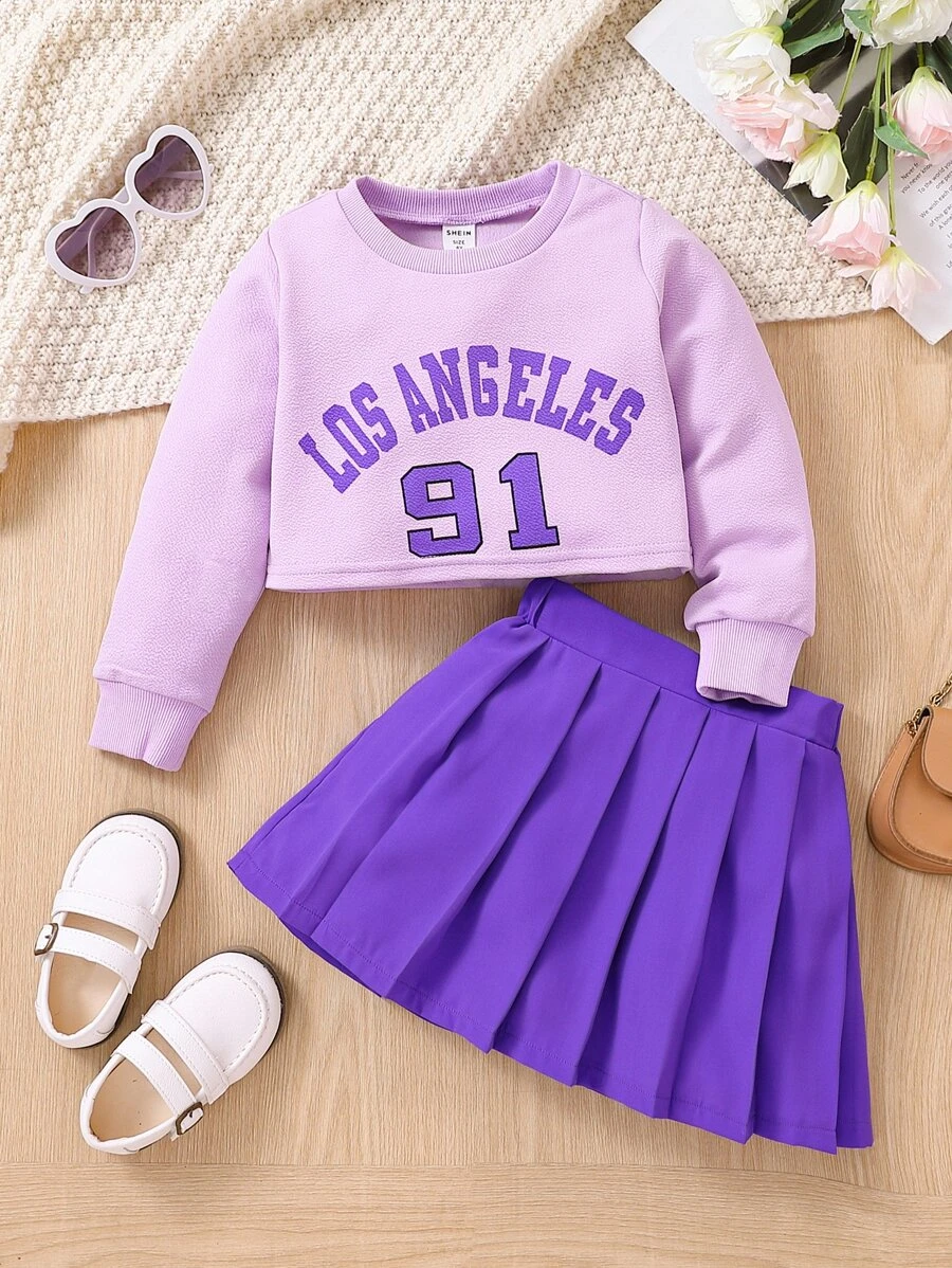 เสื้อสวมหัว เด็กเล็กผู้หญิง ลายตัวอักษร และ กระโปรง พลีต a-16