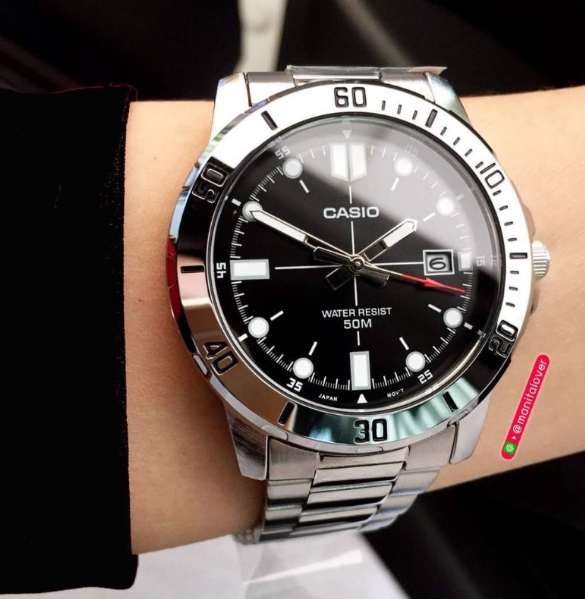 EW97-นาฬิกา ผู้ชาย Casio สายเเสตนเลส ลดราคาสุดๆ มีวันทีใช้งานได้จิง ฟรีตั้งเวลาและกล่องกระดาษ