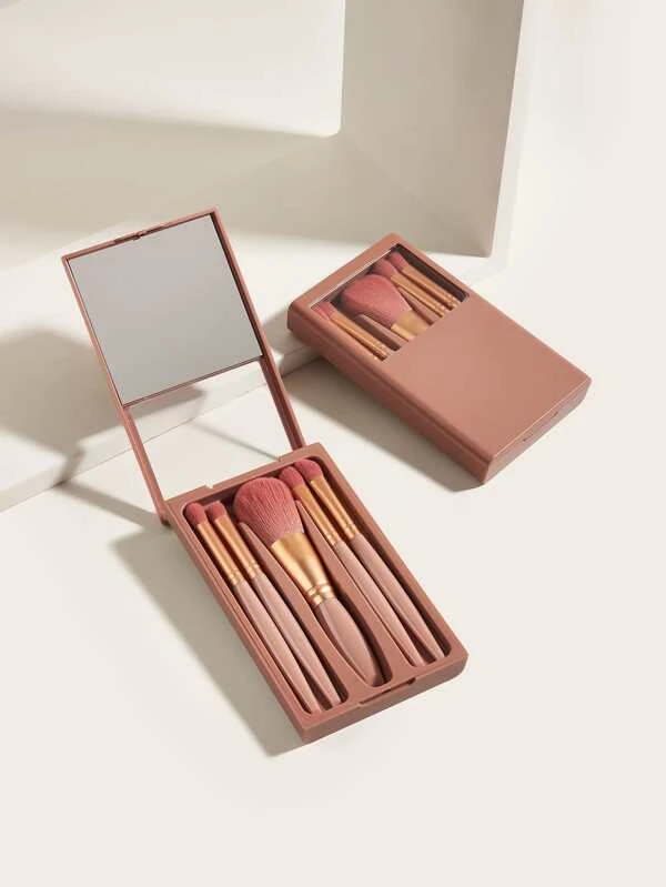 เซต แปรงแต่งหน้า 5 ชิ้น แบบพกพา และ กล่องใส่ของ e-99