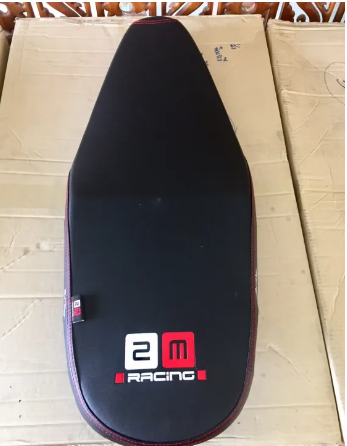 FU138-เบาะปาด หนังคุณภาพโรงงาน รุ่น YAMAHA FINO(เก่า) หนังเรดเดอร์ หนังด้าน ด้ายแดง งานสวยคุณภาพดี เบาะแต่ง เบาะมอเตอร์ไซด์ เบาะ2M งานคุณภาพ