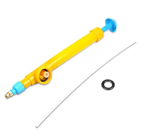 D94-กระบอกฉีดน้ำใส่ได้กับขวดน้ำอัดลมทุกชนิด ใช้รดน้ำต้นไม้ (ส่งคละสี)