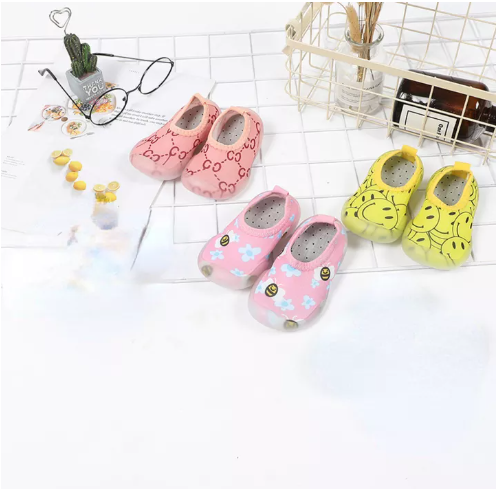 GO8-พิมพ์รองเท้าเด็กวัยหัดเดิน รองเท้าพื้นยางซิลิโคน นิ่ม กันลื่น ใส่ำด้ท้งสองเพศ ระบายอากาศดี ทนทาน
